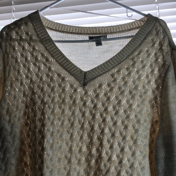 Sweater - Picture 3 of 4